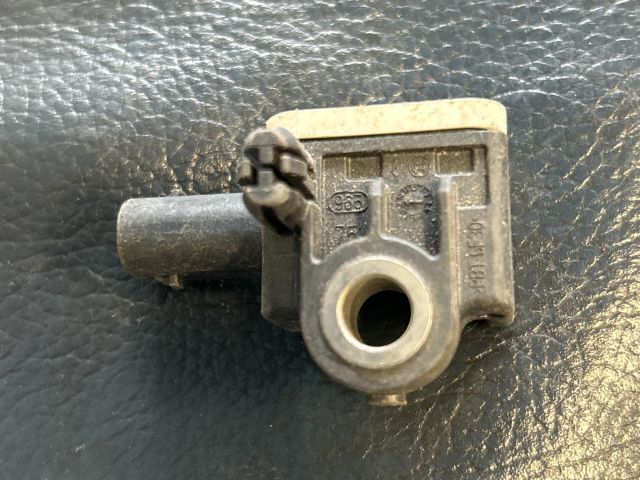 bontott AUDI A6 C6 Jobb első Oldal Ütközés Érzékelő