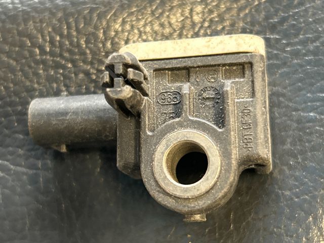 bontott AUDI A6 C6 Jobb első Oldal Ütközés Érzékelő