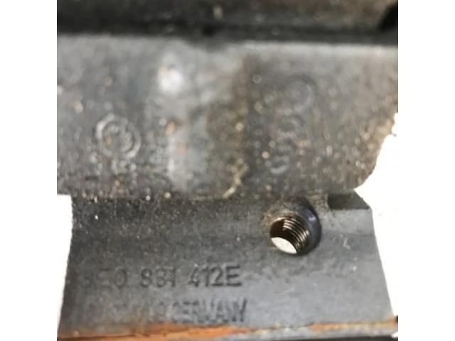 bontott AUDI A6 C6 Jobb első Zsanér