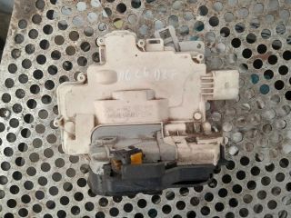 bontott AUDI A6 C6 Jobb első Zsanér