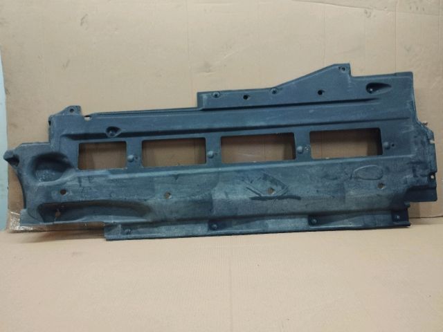 bontott AUDI A6 C6 Jobb Fenéklemez