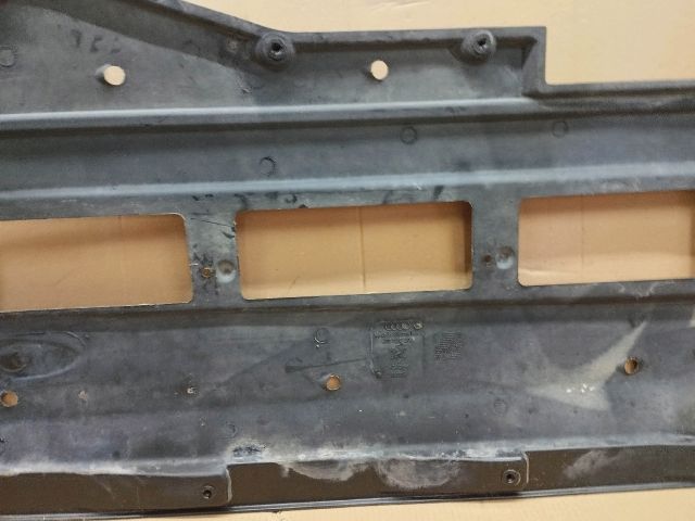 bontott AUDI A6 C6 Jobb Fenéklemez