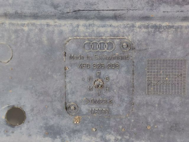 bontott AUDI A6 C6 Jobb Fenéklemez