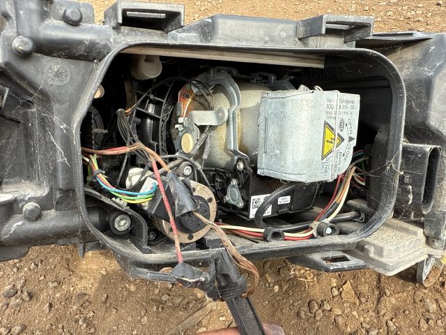 bontott AUDI A6 C6 Jobb Fényszóró