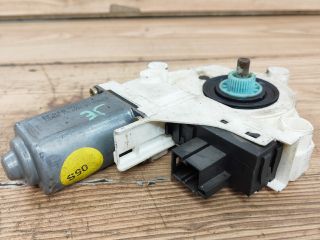 bontott AUDI A6 C6 Jobb hátsó Ablakemelő Motor