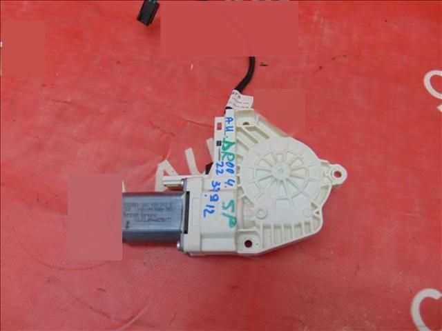 bontott AUDI A6 C6 Jobb hátsó Ablakemelő Motor