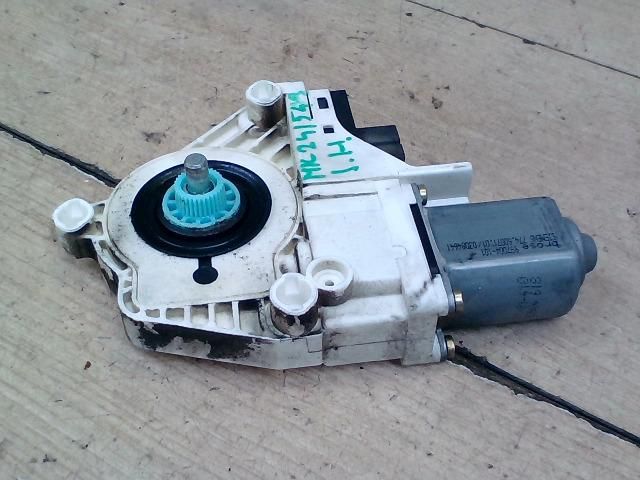 bontott AUDI A6 C6 Jobb hátsó Ablakemelő Motor