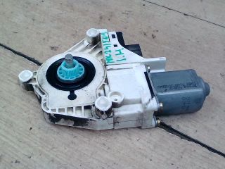 bontott AUDI A6 C6 Jobb hátsó Ablakemelő Motor