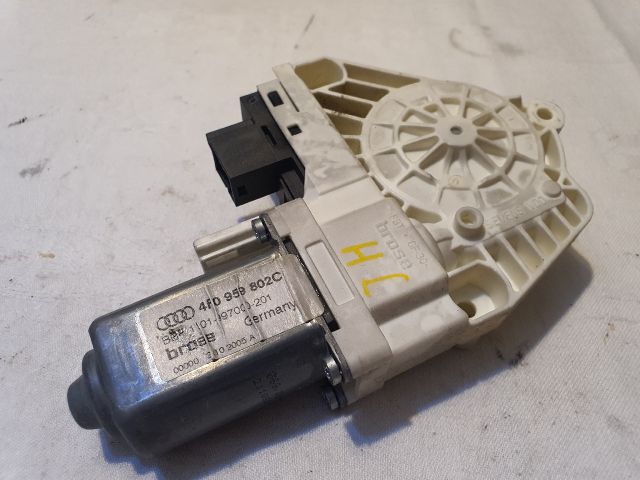 bontott AUDI A6 C6 Jobb hátsó Ablakemelő Motor