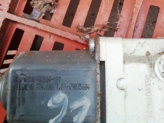 bontott AUDI A6 C6 Jobb hátsó Ablakemelő Motor