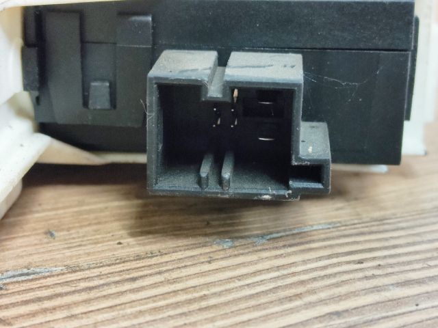 bontott AUDI A6 C6 Jobb hátsó Ablakemelő Motor