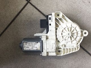 bontott AUDI A6 C6 Jobb hátsó Ablakemelő Motor