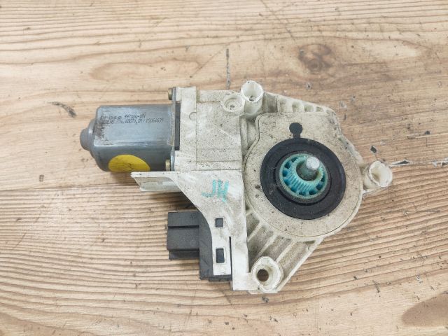 bontott AUDI A6 C6 Jobb hátsó Ablakemelő Motor