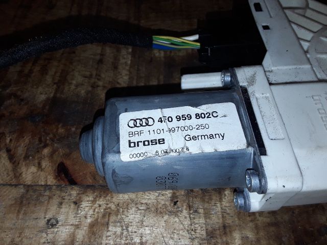 bontott AUDI A6 C6 Jobb hátsó Ablakemelő Motor