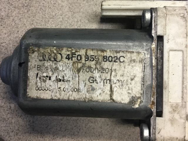 bontott AUDI A6 C6 Jobb hátsó Ablakemelő Motor