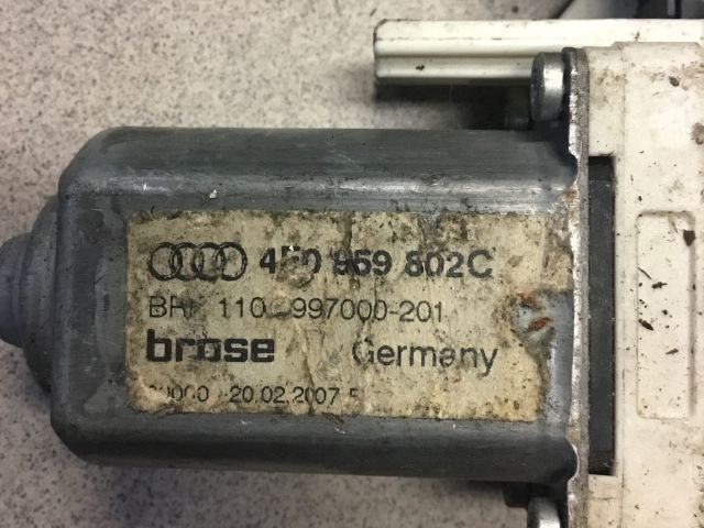 bontott AUDI A6 C6 Jobb hátsó Ablakemelő Motor