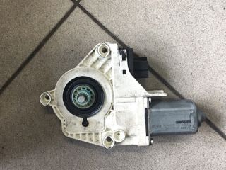 bontott AUDI A6 C6 Jobb hátsó Ablakemelő Motor