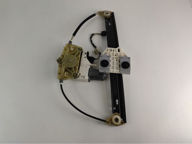 bontott AUDI A6 C6 Jobb hátsó Ablakemelő Szerkezet (Elektromos)