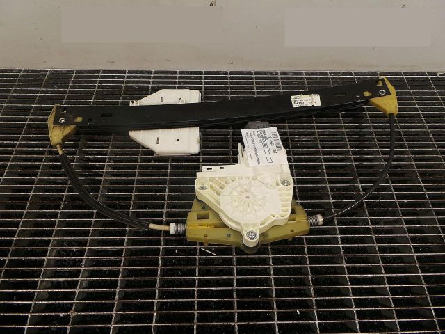 bontott AUDI A6 C6 Jobb hátsó Ablakemelő Szerkezet (Elektromos)