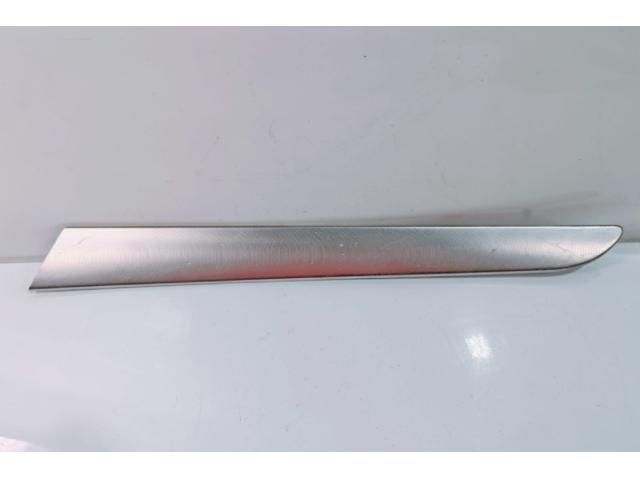 bontott AUDI A6 C6 Jobb hátsó Ajtó Díszléc