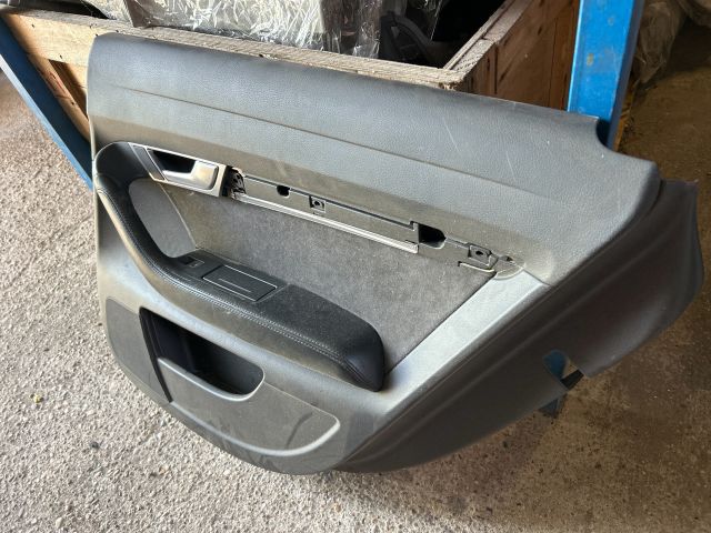 bontott AUDI A6 C6 Jobb hátsó Ajtó Kárpit