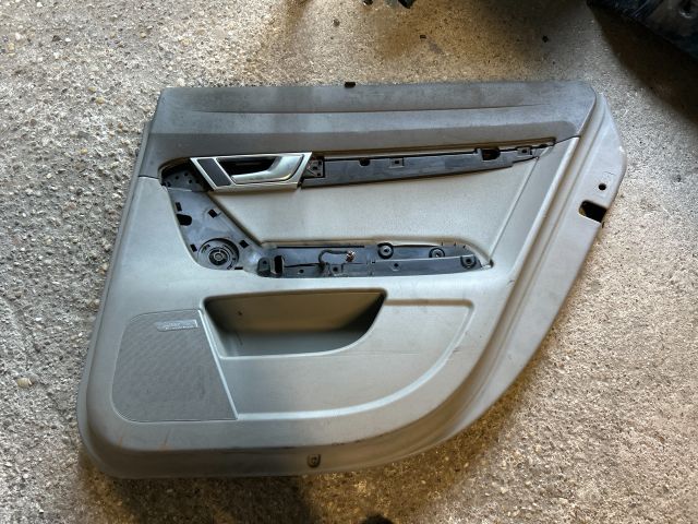 bontott AUDI A6 C6 Jobb hátsó Ajtó Kárpit