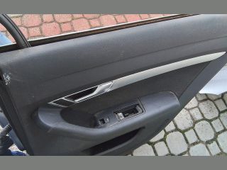 bontott AUDI A6 C6 Jobb hátsó Ajtó (Részeivel)