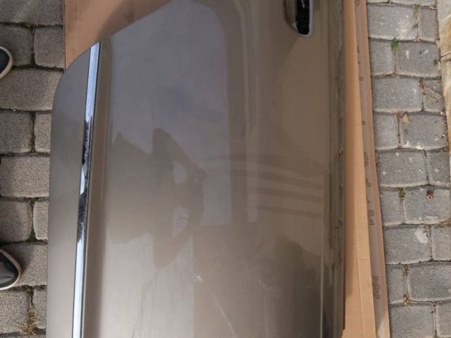 bontott AUDI A6 C6 Jobb hátsó Ajtó (Üres lemez)