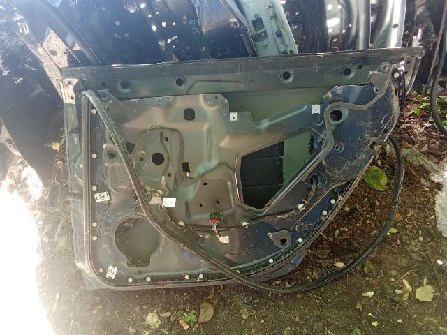 bontott AUDI A6 C6 Jobb hátsó Ajtó (Üres lemez)