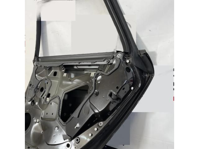 bontott AUDI A6 C6 Jobb hátsó Ajtó (Üres lemez)