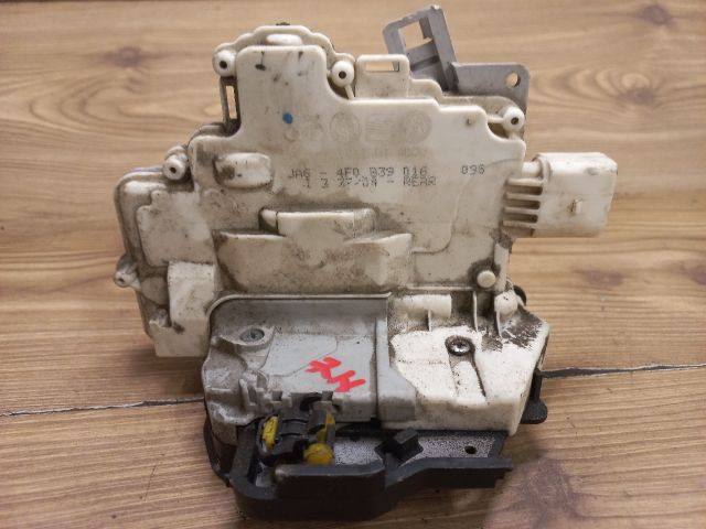 bontott AUDI A6 C6 Jobb hátsó Ajtózár