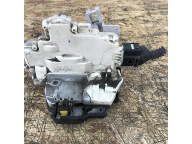 bontott AUDI A6 C6 Jobb hátsó Ajtózár