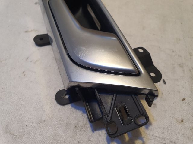 bontott AUDI A6 C6 Jobb hátsó Belső Kilincs