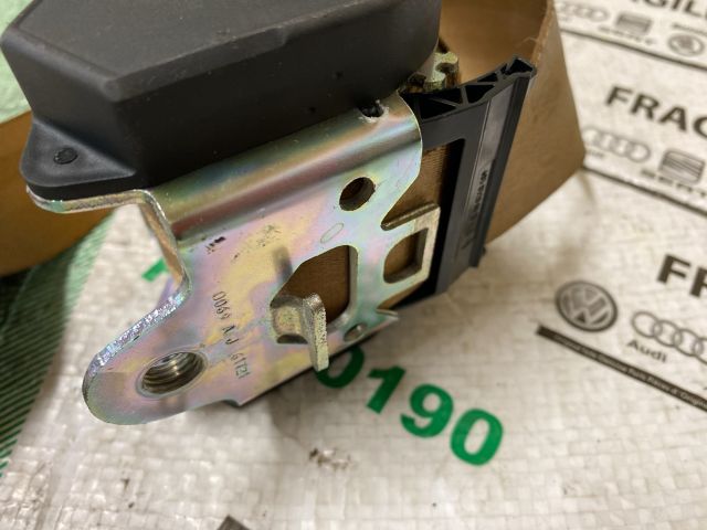 bontott AUDI A6 C6 Jobb hátsó Biztonsági Öv