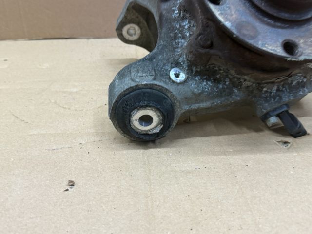 bontott AUDI A6 C6 Jobb hátsó Csonkállvány Kerékaggyal