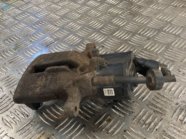 bontott AUDI A6 C6 Jobb hátsó Féknyereg Munkahengerrel