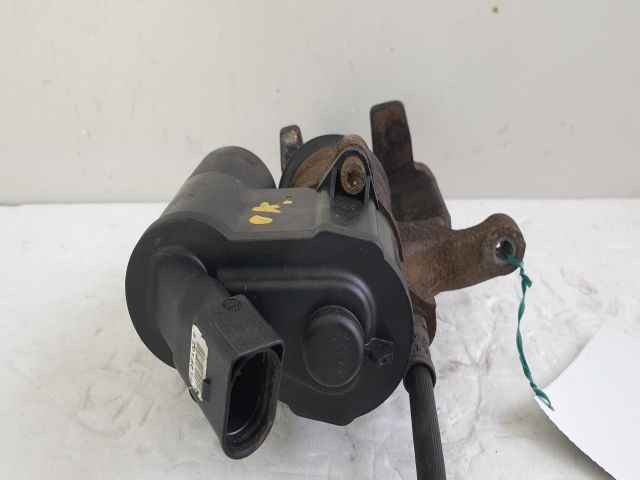 bontott AUDI A6 C6 Jobb hátsó Féknyereg Munkahengerrel