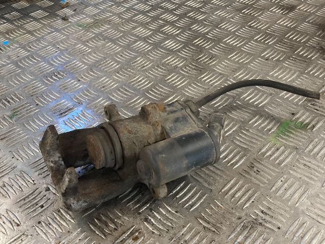 bontott AUDI A6 C6 Jobb hátsó Féknyereg Munkahengerrel