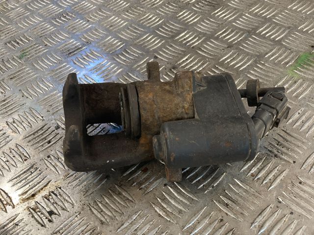 bontott AUDI A6 C6 Jobb hátsó Féknyereg Munkahengerrel