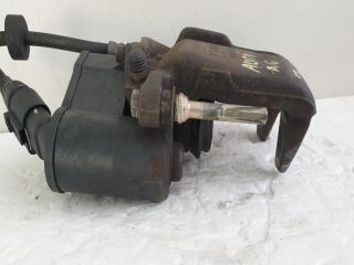 bontott AUDI A6 C6 Jobb hátsó Féknyereg Munkahengerrel