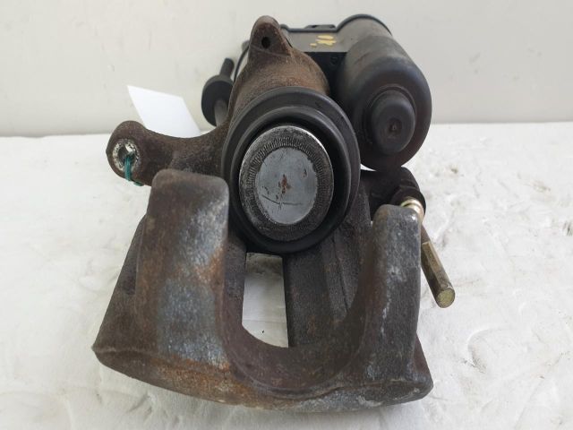 bontott AUDI A6 C6 Jobb hátsó Féknyereg Munkahengerrel