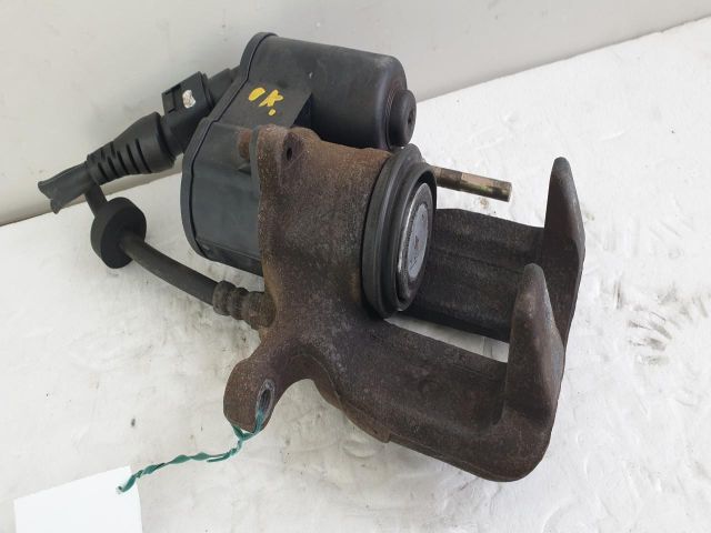 bontott AUDI A6 C6 Jobb hátsó Féknyereg Munkahengerrel