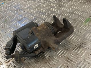 bontott AUDI A6 C6 Jobb hátsó Féknyereg Munkahengerrel