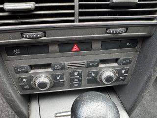 bontott AUDI A6 C6 Jobb hátsó Felső Zsanér