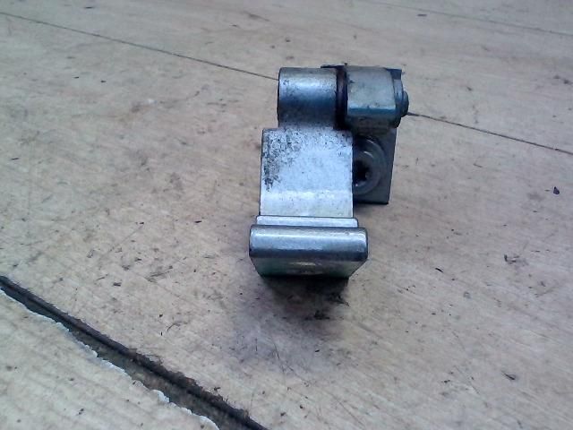 bontott AUDI A6 C6 Jobb hátsó Felső Zsanér