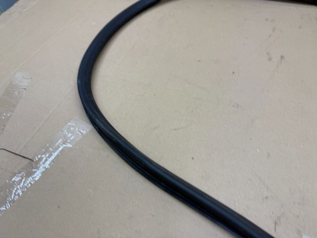 bontott AUDI A6 C6 Jobb hátsó Gumikéder