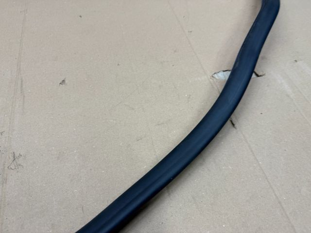 bontott AUDI A6 C6 Jobb hátsó Gumikéder