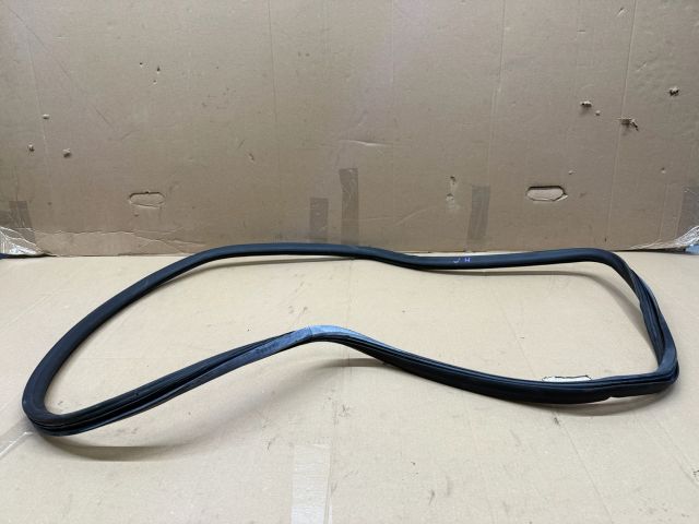 bontott AUDI A6 C6 Jobb hátsó Gumikéder