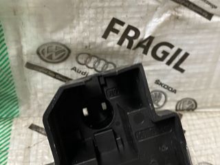 bontott AUDI A6 C6 Jobb Hátsó Lámpa Foglalat