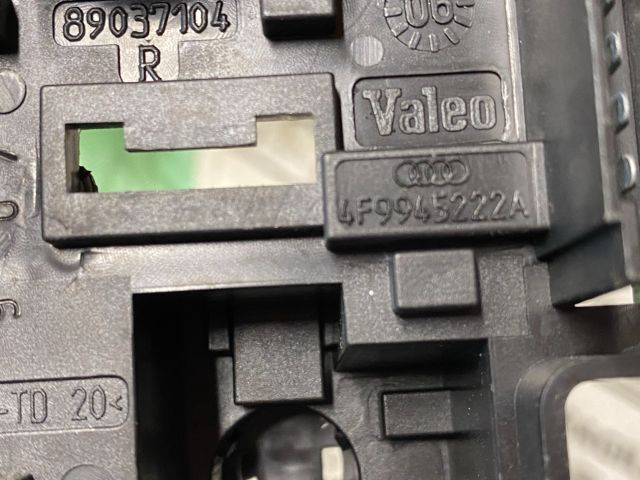 bontott AUDI A6 C6 Jobb Hátsó Lámpa Foglalat